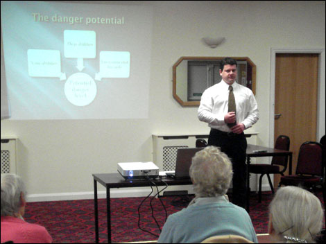 People in a training session 470