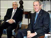 Líder palestino Mahmoud Abbas e presidente americano George W. Bush