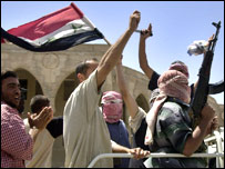 فلوجہ کے شہری خوشی کا اظہار کرتے ہوئے 