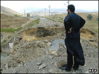 يک پل ارتباطی تخريب شده در لبنان