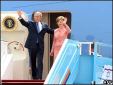 جورج و لورا بوش