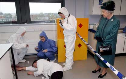 女王参观“凶案”现场