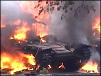 تصویر کانال یک تلویزیون روسیه از تانک مشتعل گرجی در تسخینوالی 8/8/08