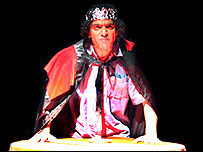 اصغر همت در نقش مکبث