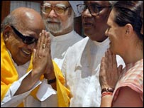 سونیا گاندھی، من موہن سنگھ اور کرونانیدھی