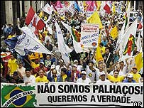 Brezilya'da yolsuzluk karşıtı yürüyüş