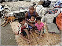 Các cơ quan cứu trợ cảnh báo đồ chưa đưa tới nơi bị ảnh hưởng nhất