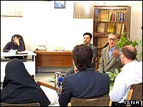 سال ۱۳۸۱ در جلسه اعتراف مطبوعاتی سیامک پورزند برخی از مسئولین و نمایندگان خبرگزاری های داخلی نیز شرکت داشتند