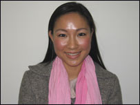  Luật sư trẻ Lisa Thùy Dương hiện đang giúp bà con người Việt tại Philippines đi định cư tại nước thứ ba