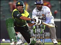 यूनिस खान