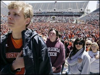 مراسم بزرگداشت قربانیان کشتار دانشگاه ویرجینیا