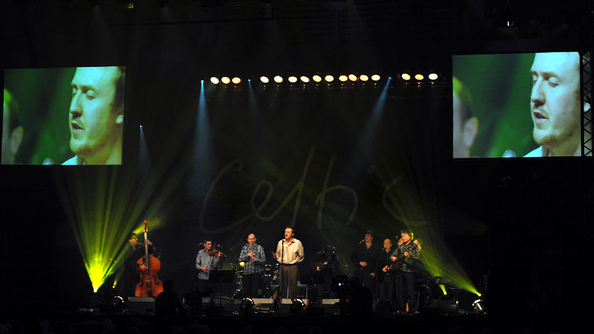 The Jewels of the Ocean - live at the Old Fruitmarket. Photo by Louis Decarlo