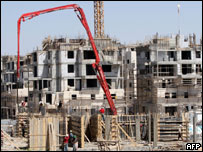 Construção em assentamento na Cisjordânia