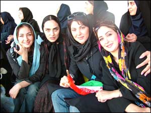 عکس از مریم آموزگار