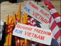 Biểu tình đòi dân chủ và tự do tôn giáo thường xảy ra khi có đoàn VN sang Mỹ