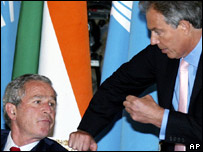 Tony Blair và George Bush tại hội nghị G8 ở St Petersburg