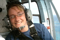 Erica mewn hofrennydd