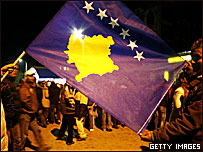 Kosovarët festojnë pavarësinë. (arkiv)