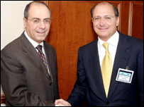 O governador Geraldo Alckmin (à direita) com o vice-premiê israelense, Silvan Shalom (foto: Assessoria de Comunicação do Governo do Estado de São Paulo)