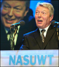 英国教育大臣艾伦·约翰逊