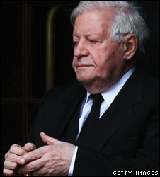 Former German Chancellor Helmut Schmidt (November 2010)