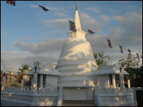 New Chaitya in Mangalaramaya Temple in Batticaloa (photo S Udayakumar)
