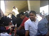 Sri Lanka migrant workers stranded under a bridge in Jeddah