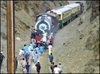 بلوچستان میں گزشتہ دنوں میں کئی مرتبہ ریل کی پٹڑی کو نشانہ بنا گیا ہے (فائل فوٹو