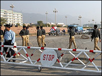 İslamabad'da bir barikat