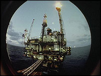 نارتھ سی آئل رگ کا ایک منظر