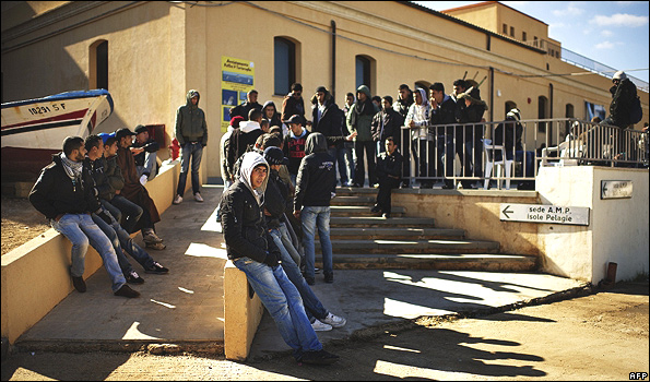 Tunisian migrants on Lampedusa, 15 Feb 11