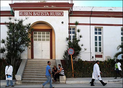  Sala de quemados del hospital Calixto García (Foto: Raquel Pérez)