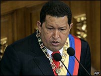Hugo Chávez discursa na Assembléia Nacional em Caracas
