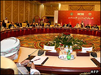 نشست گروه های رقیب لبنانی در قطر