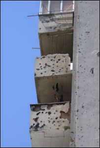 Боснія і Герцеговина найбільше постраждала від війни, сліди якої - як на цих балконах - видно й досі