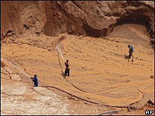 Deforestación para una explotación minera de oro.