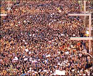 आतंकवाद के ख़िलाफ़ प्रदर्शन