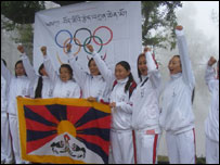 Delegação feminina. Foto: Alexandre Casatti