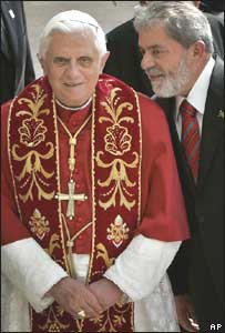 O papa Bento 16 e o presidente Lula no Palácio dos Bandeirantes nesta quinta-feira