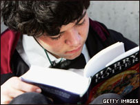 阅读《哈利·波特》的小读者