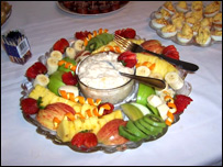 ماست با سلاد و ميوه 