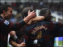 法布雷加斯和队友