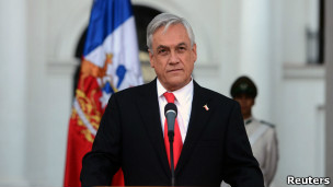 Sebastian Piñera faz pronunciamento sobre morte de Chávez (foto: Reuters)