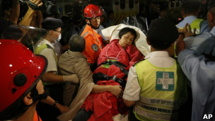 香港南丫島撞船死亡人數已增至36人(02/10/2012)