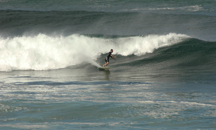 Good lefts a plenty. Mark, out west. Pic: Jay Sept 06