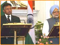دہلی میں مشرف اور منموہن سنگھ