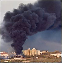 Fumaça após explosão em Gaza