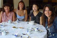 Pryd o fwyd ymhlith ffrindiau