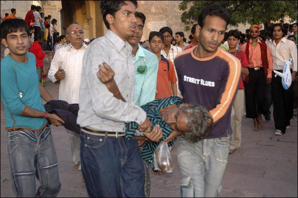 चामुंडा मंदिर में भगदड़