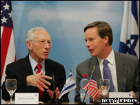 آبرامویتز (چپ) و برنز